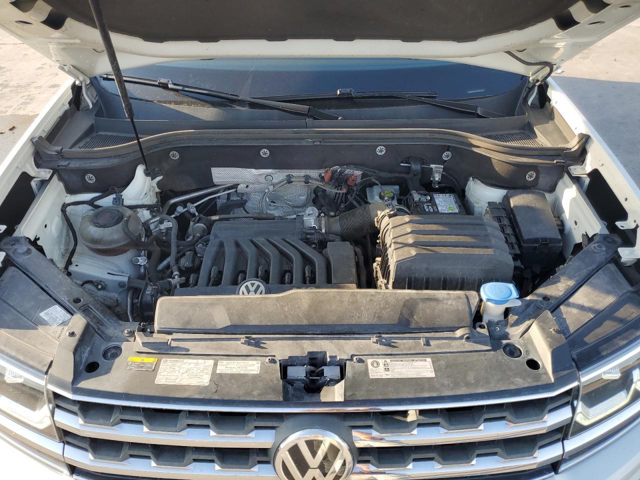 1V2DR2CA8JC581060 2018 Volkswagen Atlas Se