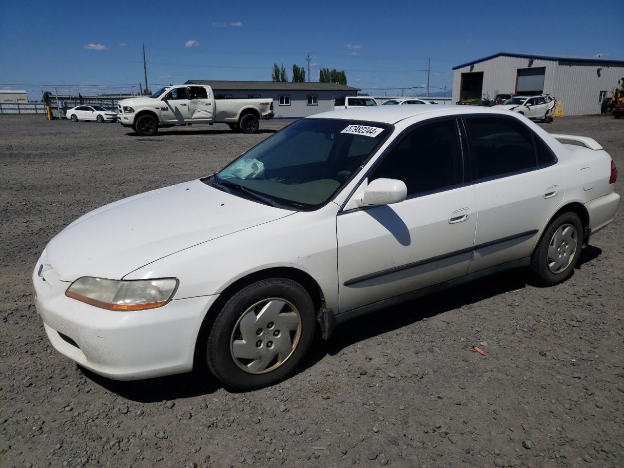 1HGCG164XYA035483 2000 Honda Accord Lx