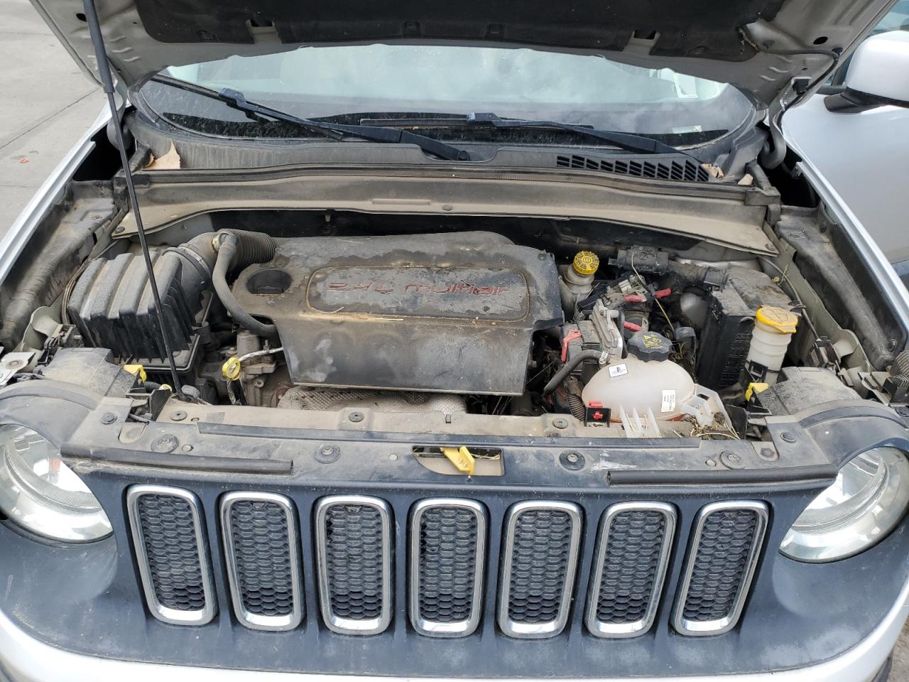 ZACCJBBT0FPB56169 2015 Jeep Renegade Latitude