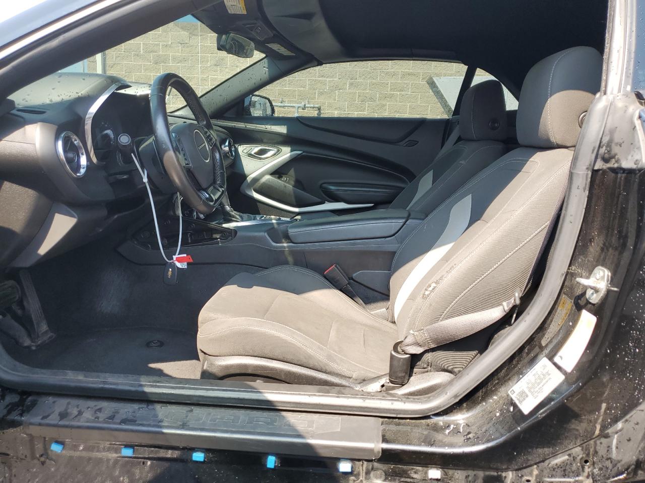 1G1FB3DS3K0150181 2019 Chevrolet Camaro Ls