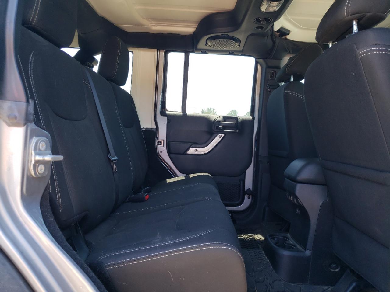 1C4HJWFG4EL284570 2014 Jeep Wrangler Unlimited Rubicon