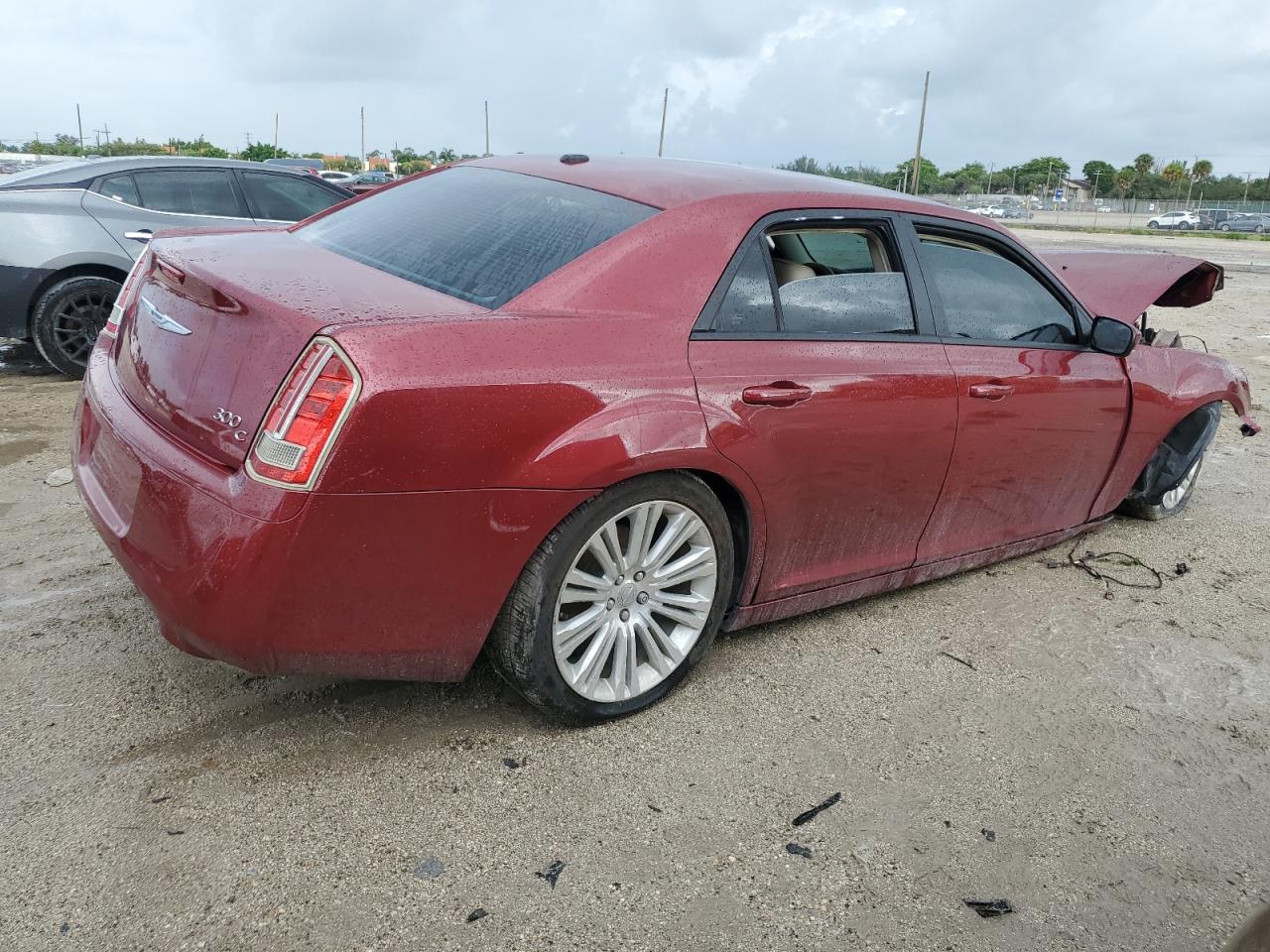 2014 Chrysler 300C vin: 2C3CCAET4EH160340