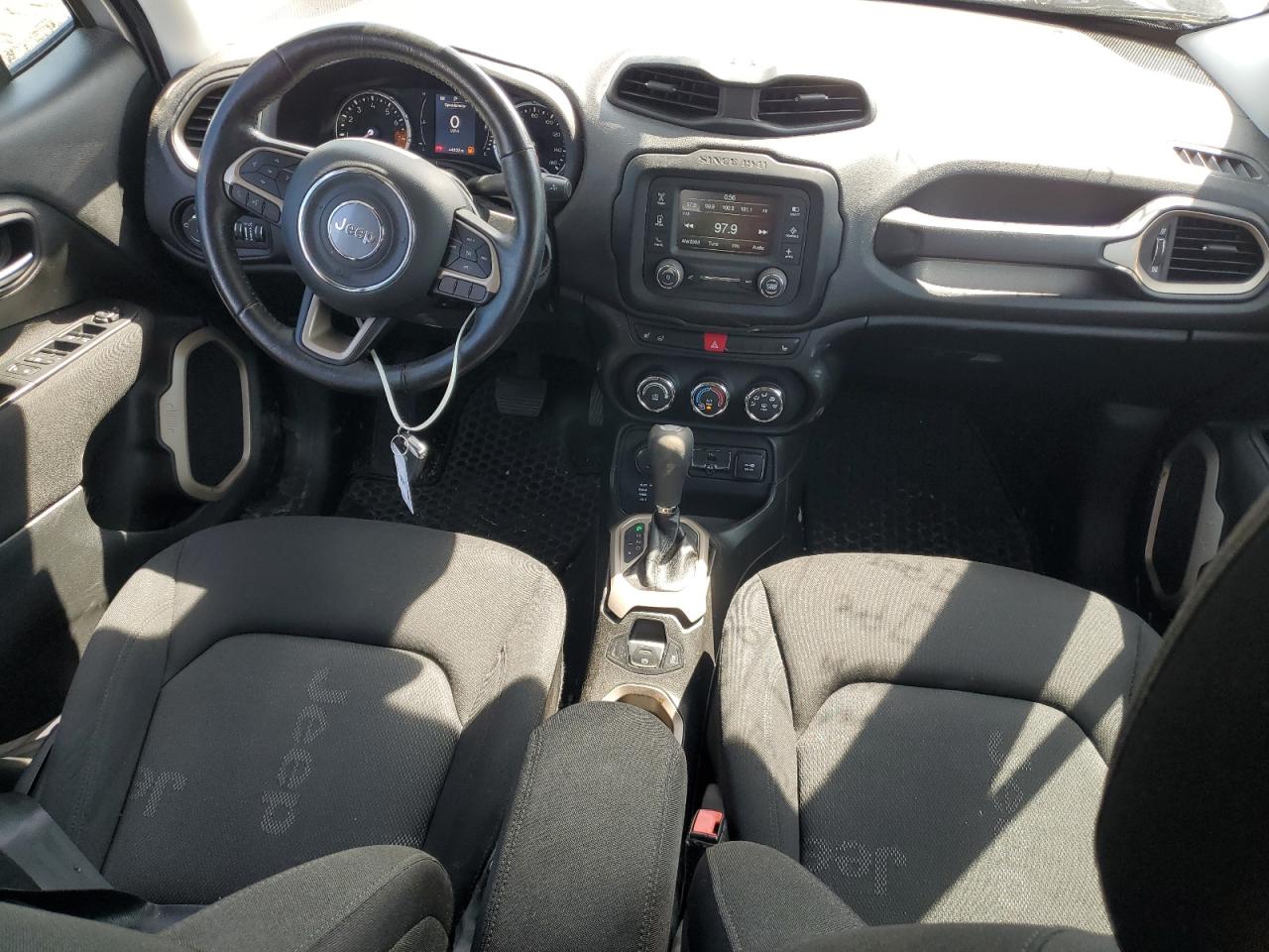 ZACCJBBT1GPE38270 2016 Jeep Renegade Latitude