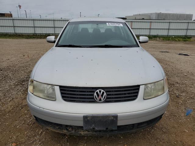 WVWAC63B11P020505 2001 Volkswagen Passat Gls