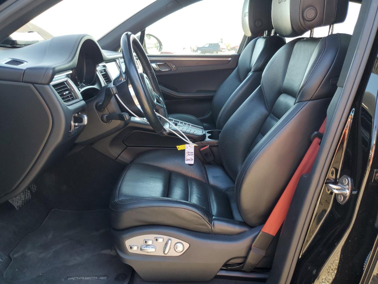 WP1AG2A51JLB60943 2018 Porsche Macan Gts