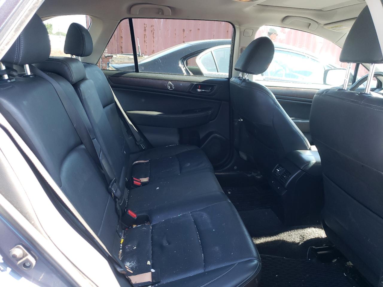 4S4BSBNC3F3223704 2015 Subaru Outback 2.5I Limited