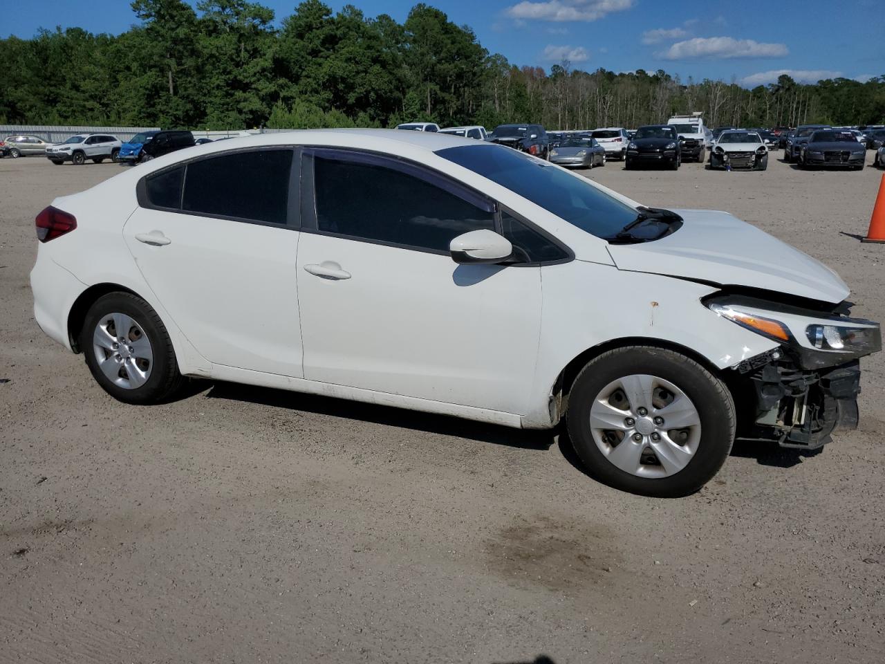 2018 Kia Forte Lx vin: 3KPFK4A77JE236273