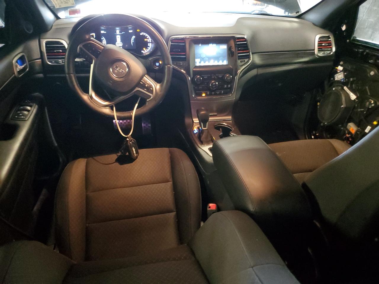 1C4RJFAG7LC121159 2020 Jeep Grand Cherokee Laredo