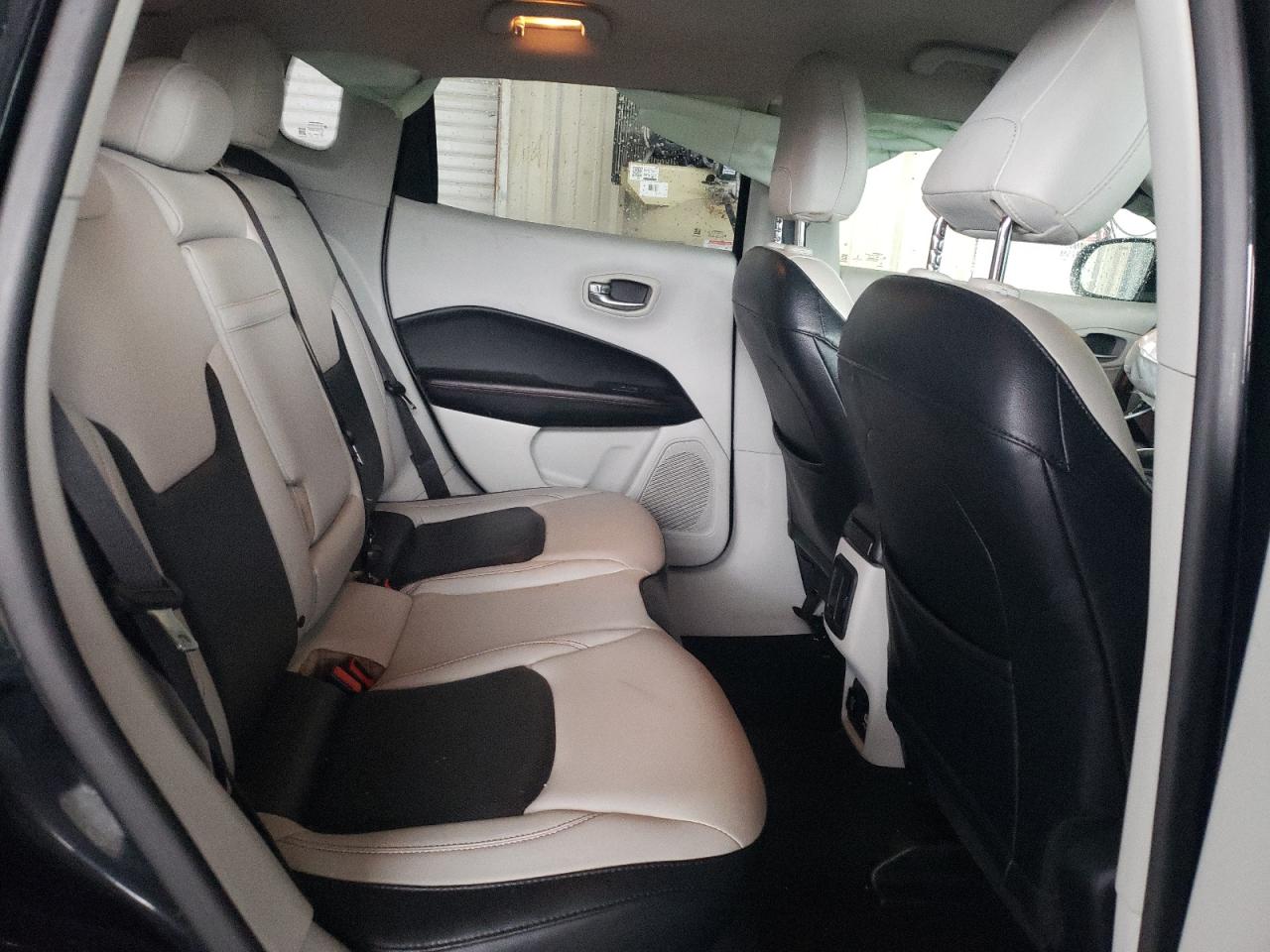 3C4NJDCB6HT641627 2017 Jeep Compass Limited