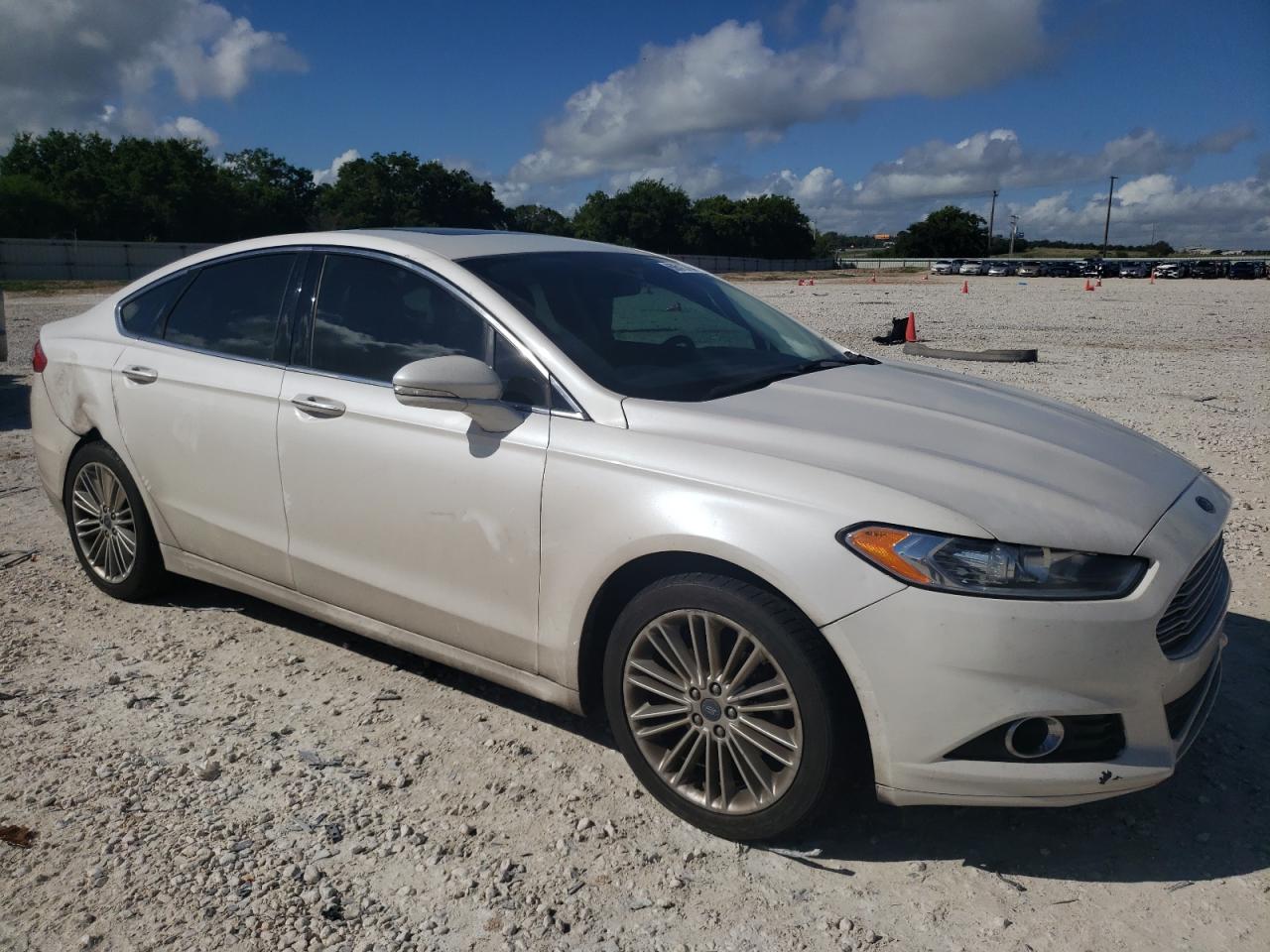 3FA6P0H91FR279028 2015 Ford Fusion Se