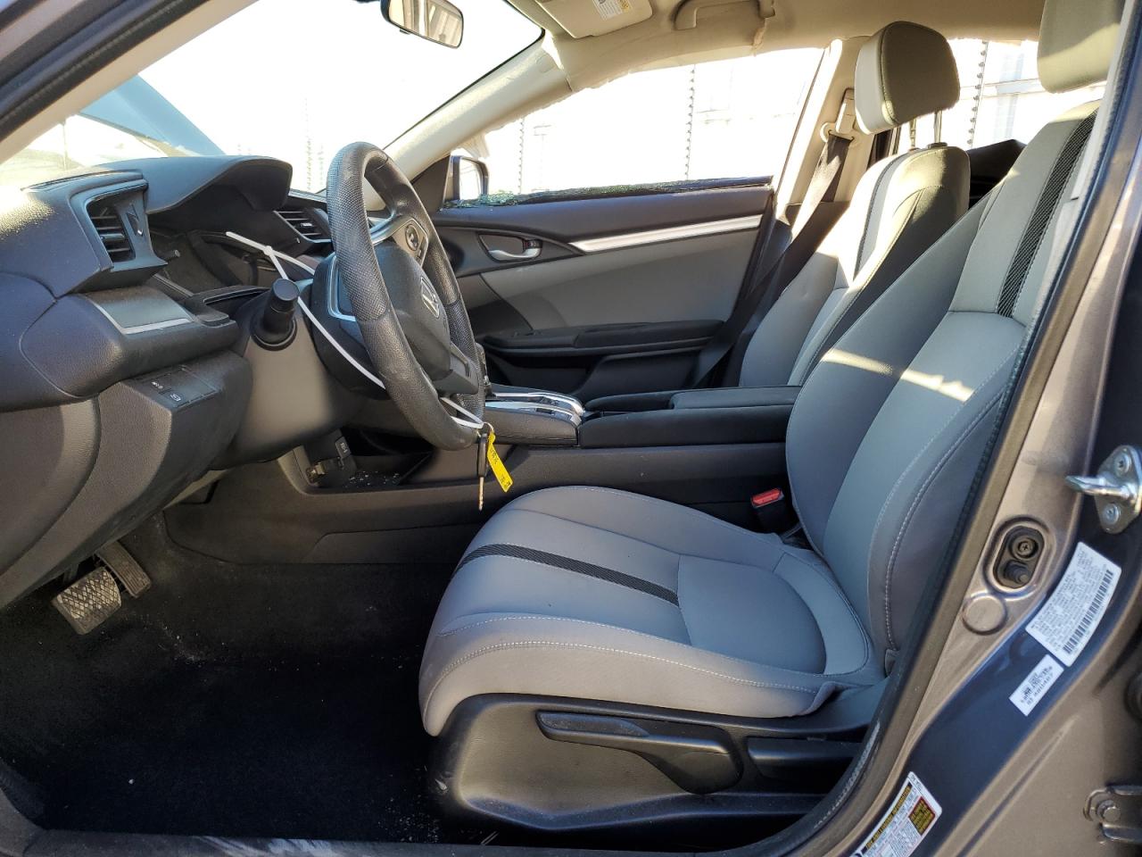 2018 Honda Civic Lx vin: 2HGFC2F57JH520579