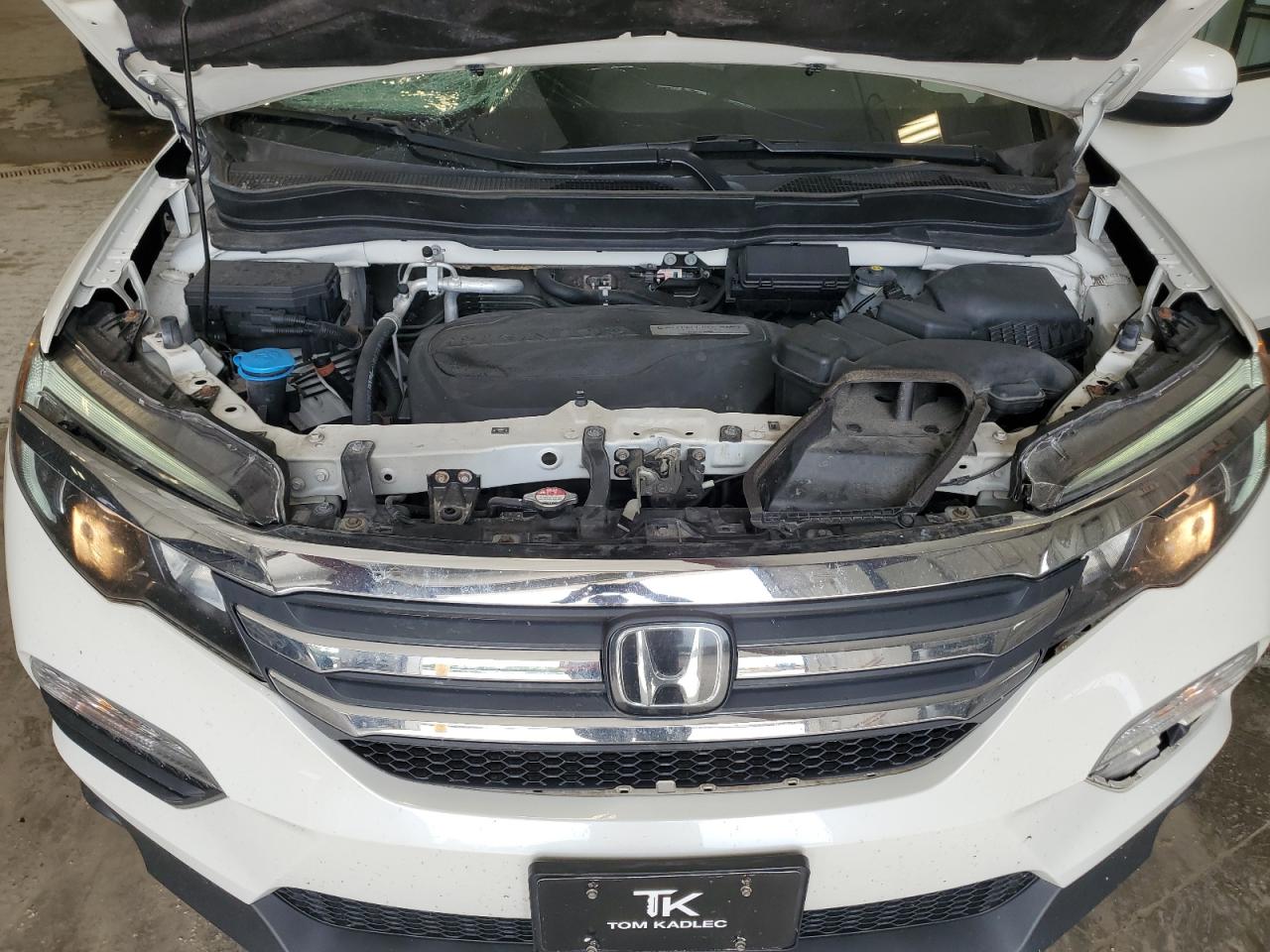 5FNYF6H61GB030018 2016 Honda Pilot Exl