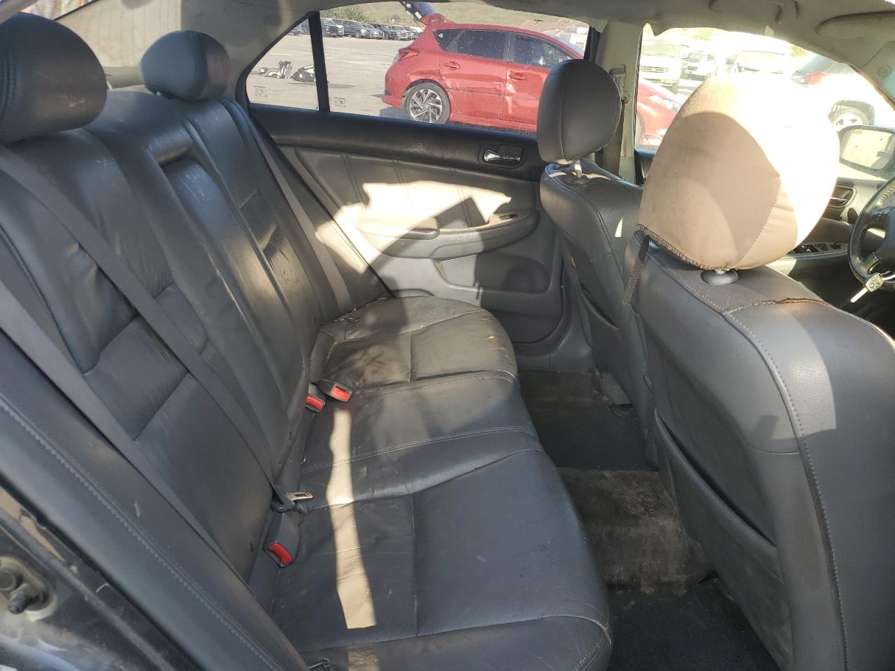 1HGCM56815A158670 2005 Honda Accord Ex