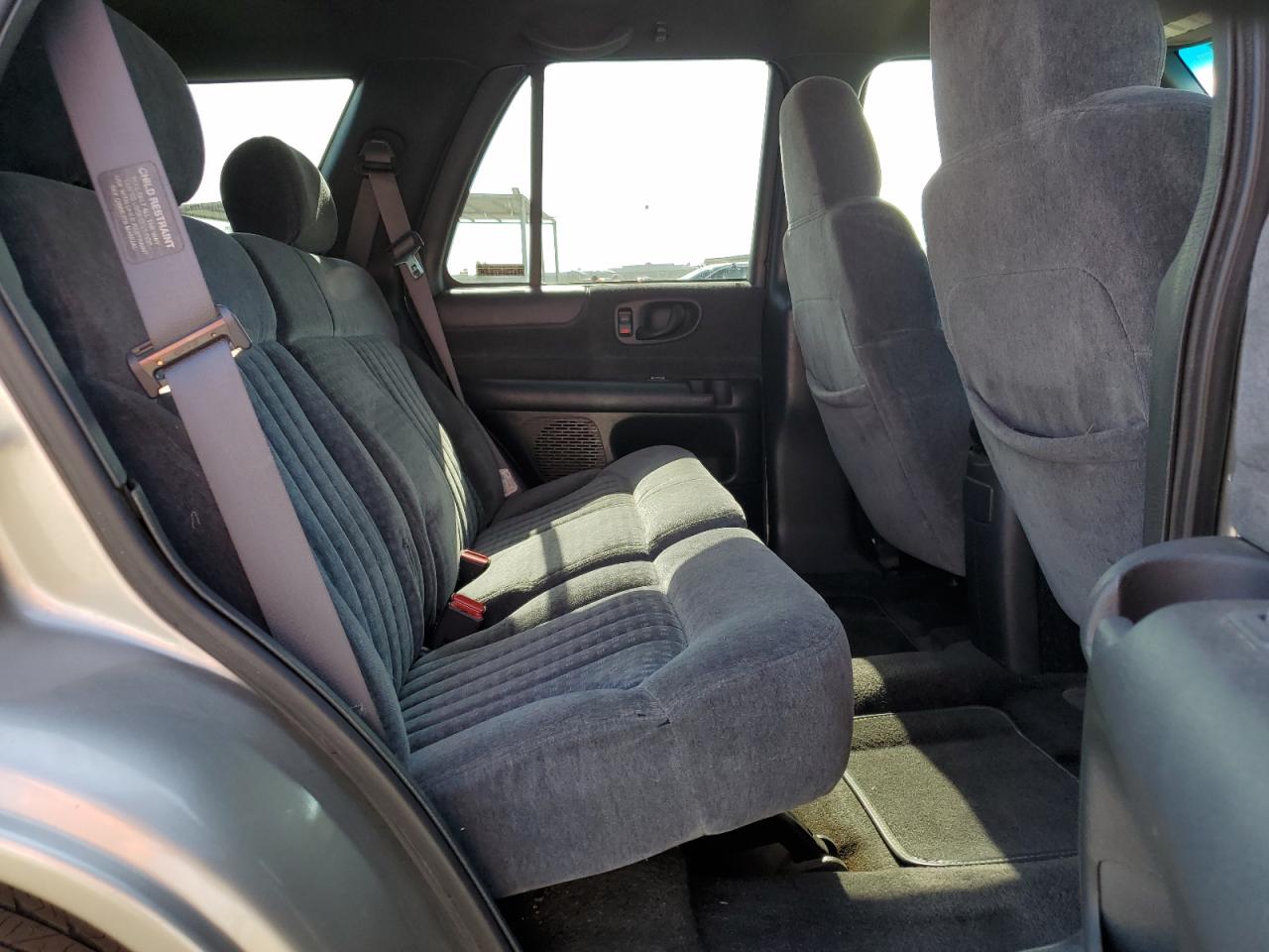 1GNDT13W0Y2202505 2000 Chevrolet Blazer