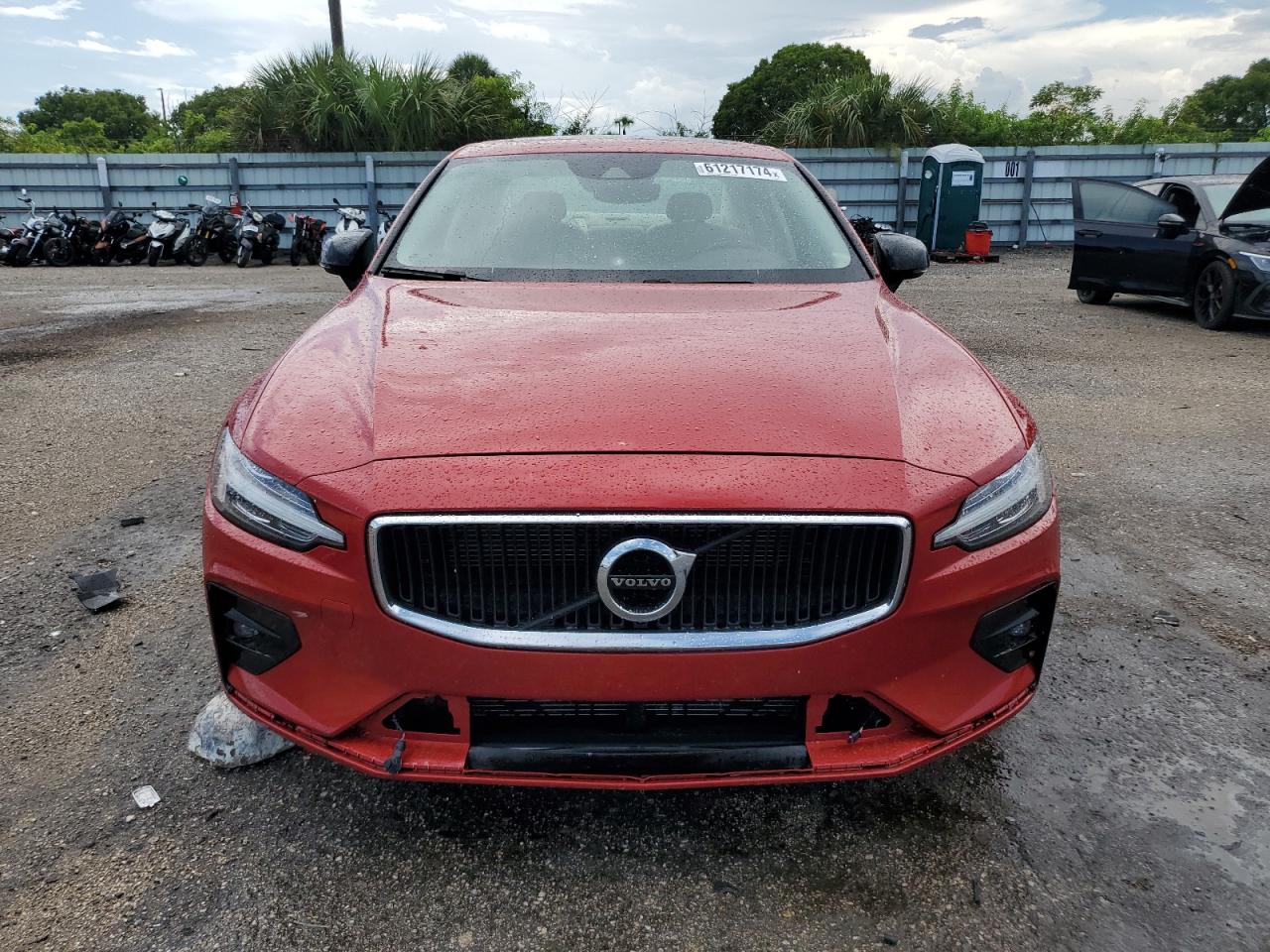 7JRL12FZ9NG162348 2022 Volvo S60 B5 Momentum