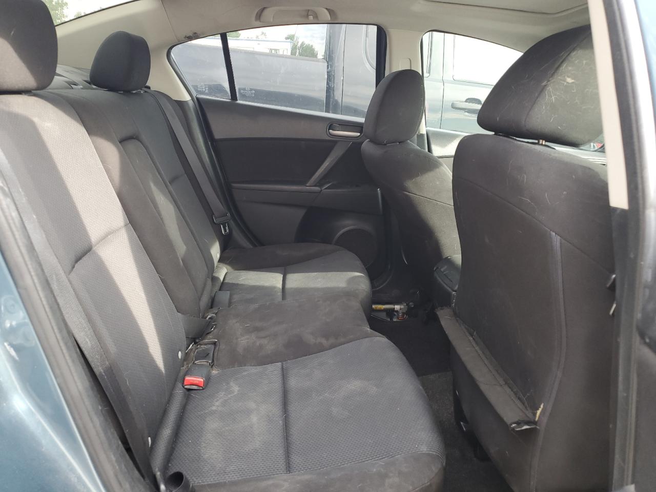 JM1BL1VF0B1490553 2011 Mazda 3 I