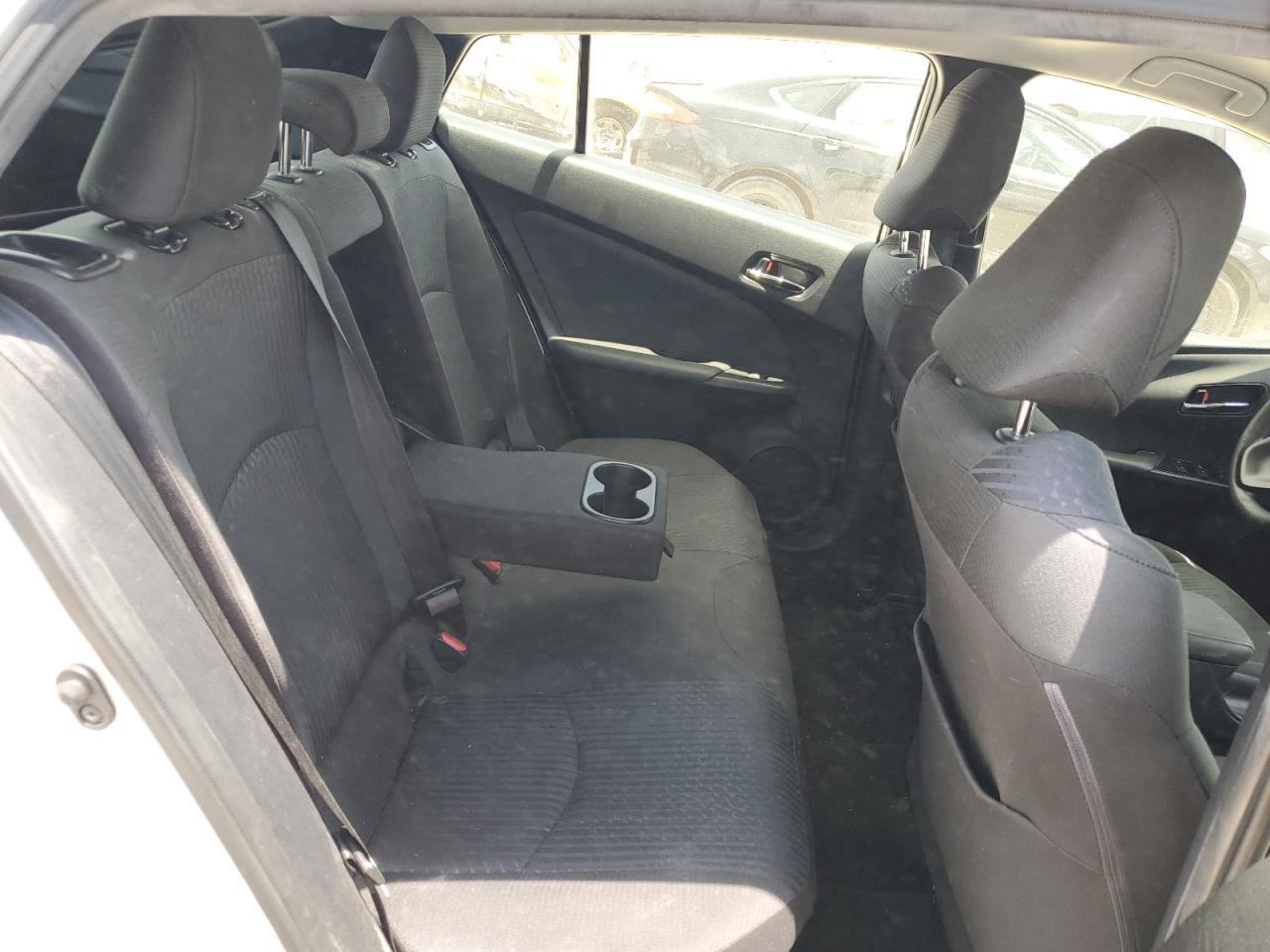 JTDKBRFU1G3010031 2016 Toyota Prius