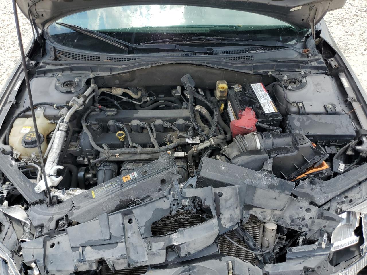 3FAHP0HA0AR335679 2010 Ford Fusion Se