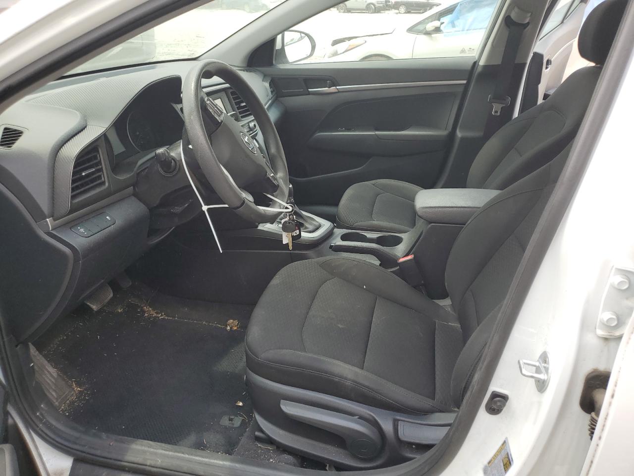 5NPD74LFXKH490084 2019 Hyundai Elantra Se