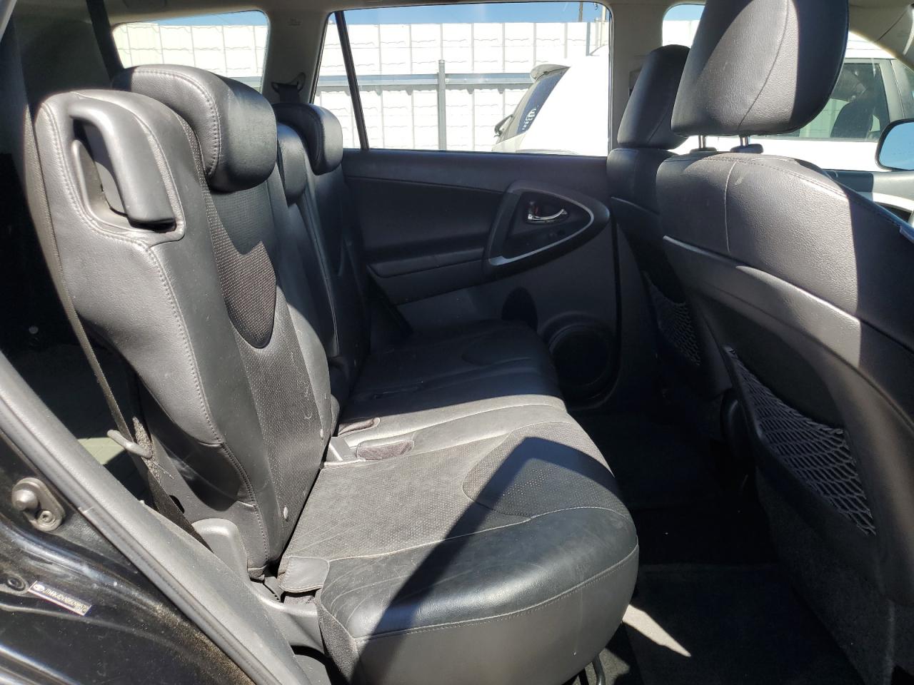 JTMRK4DVXB5098572 2011 Toyota Rav4 Sport