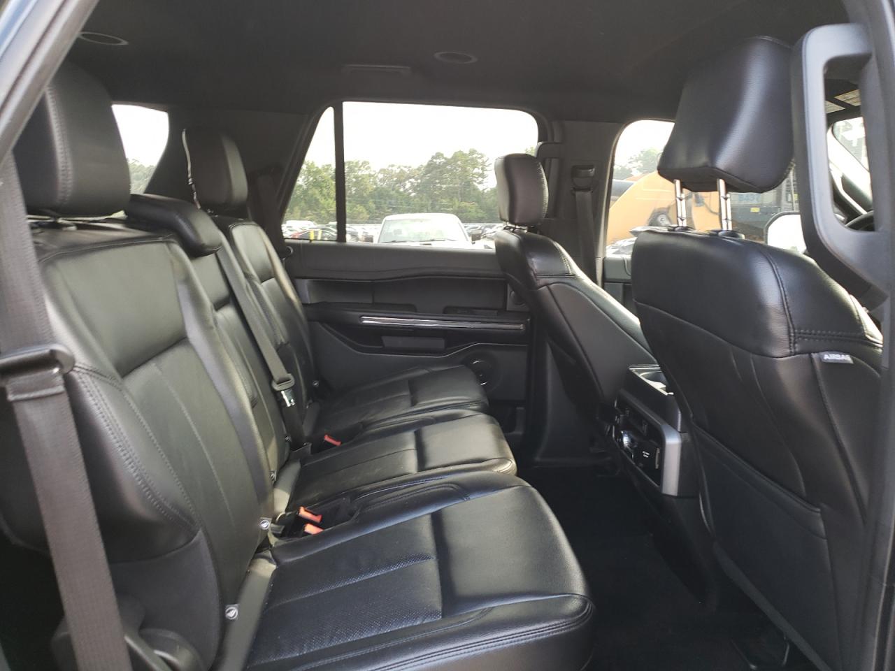 1FMJU1HT9KEA70739 2019 Ford Expedition Xlt