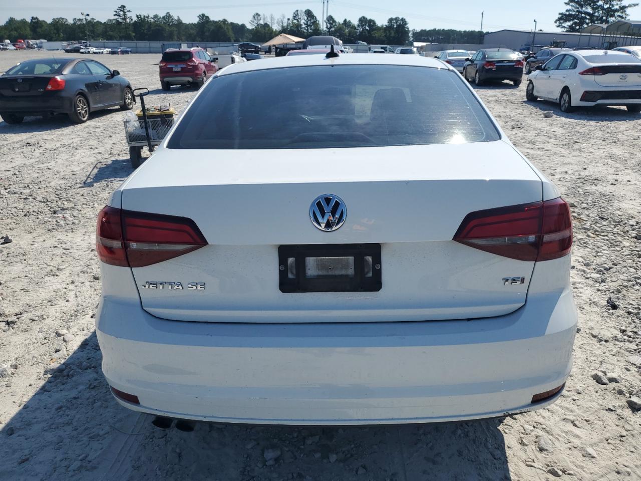 3VWDB7AJ9HM303876 2017 Volkswagen Jetta Se
