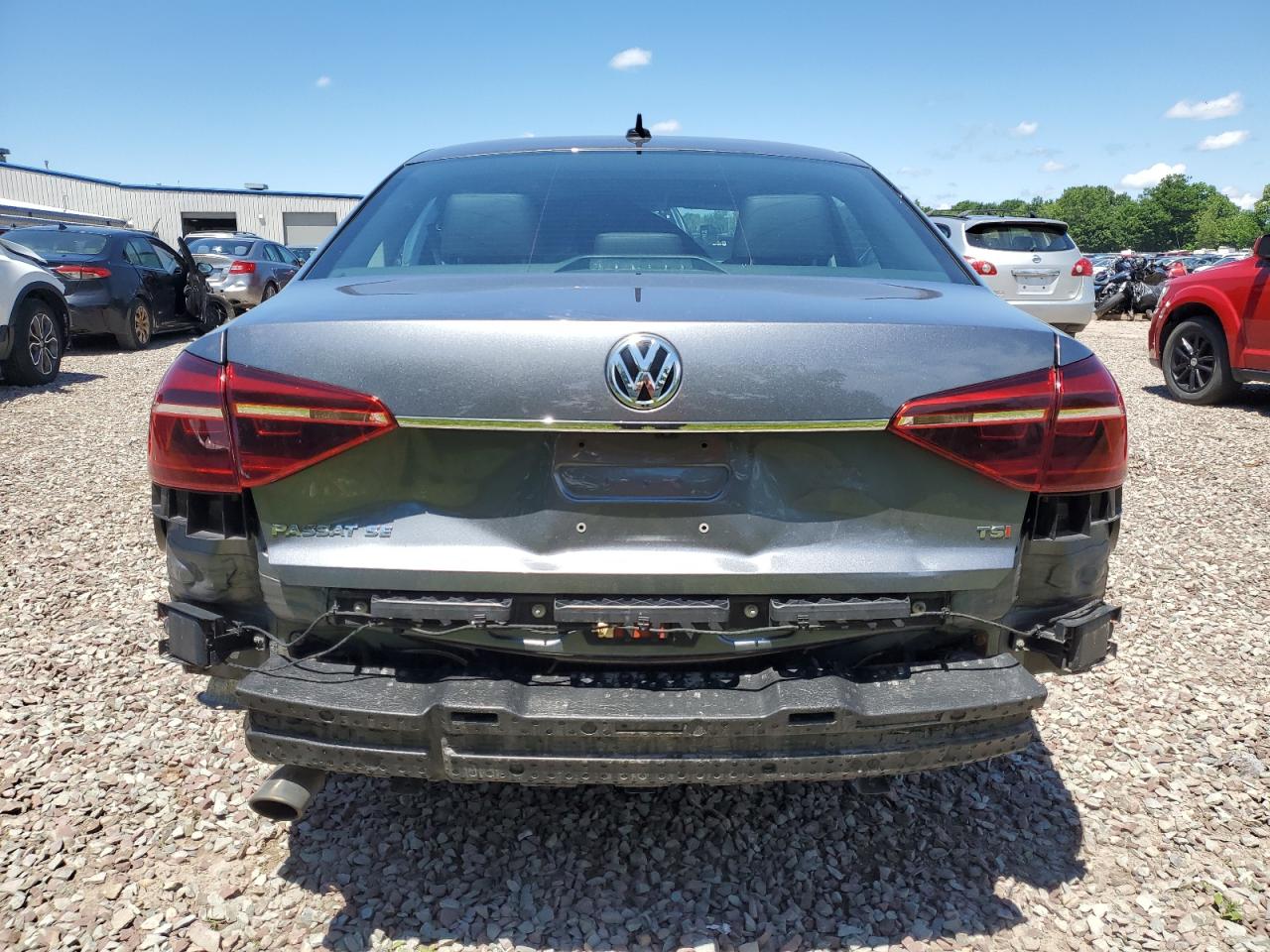 1VWBA7A34JC049299 2018 Volkswagen Passat Se