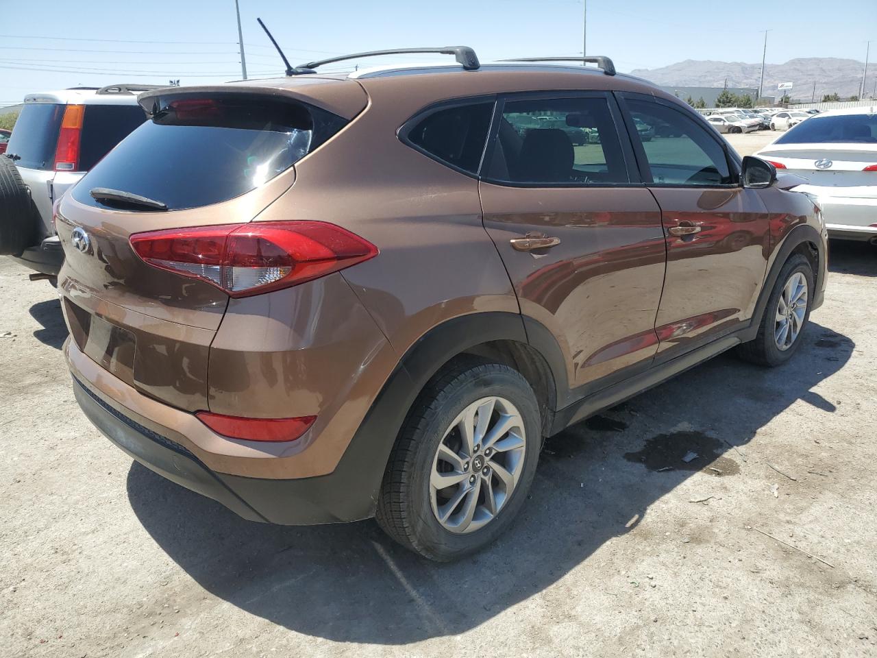 2016 Hyundai Tucson Limited vin: KM8J33A43GU188767