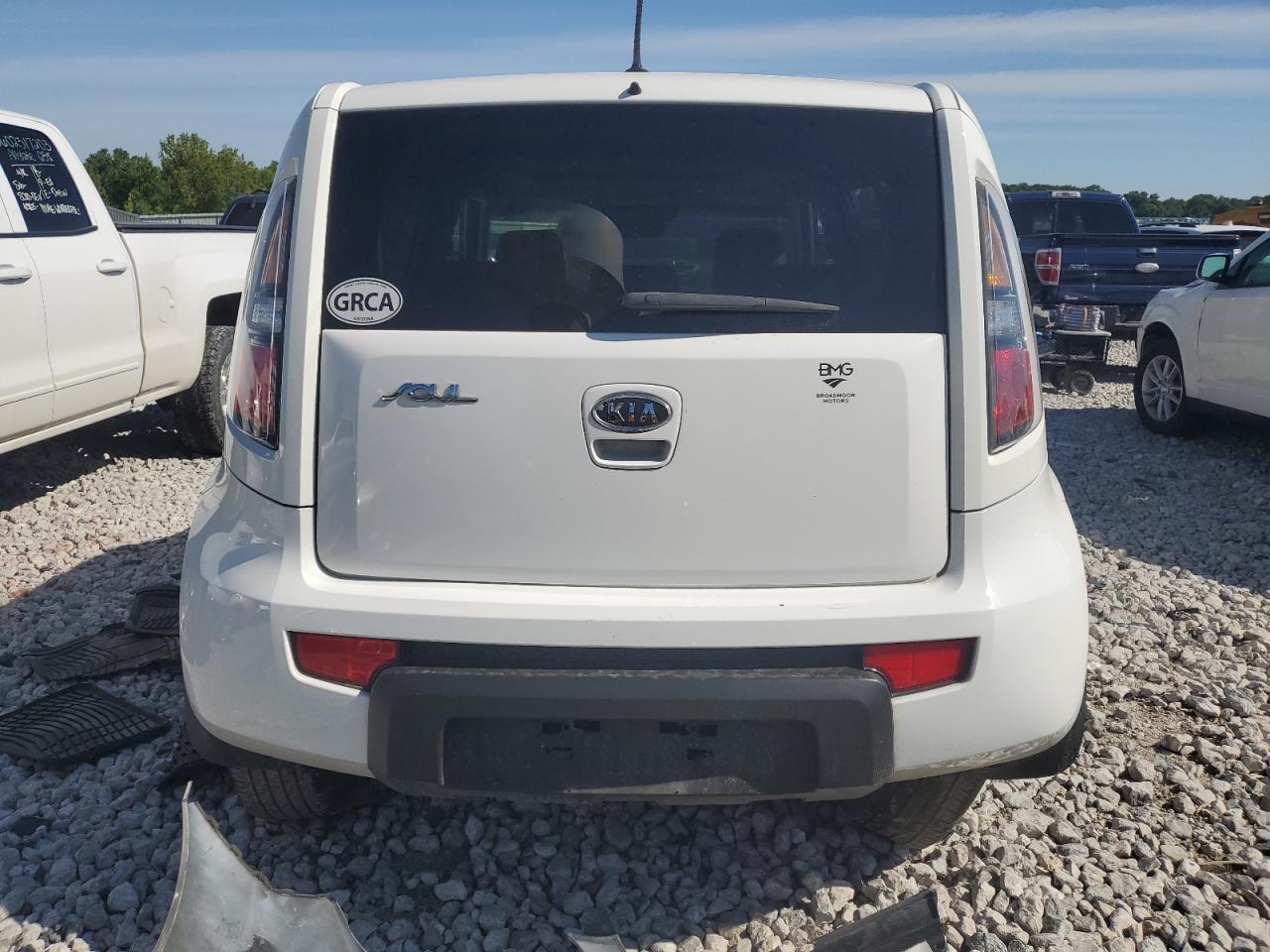 KNDJT2A28A7027138 2010 Kia Soul +