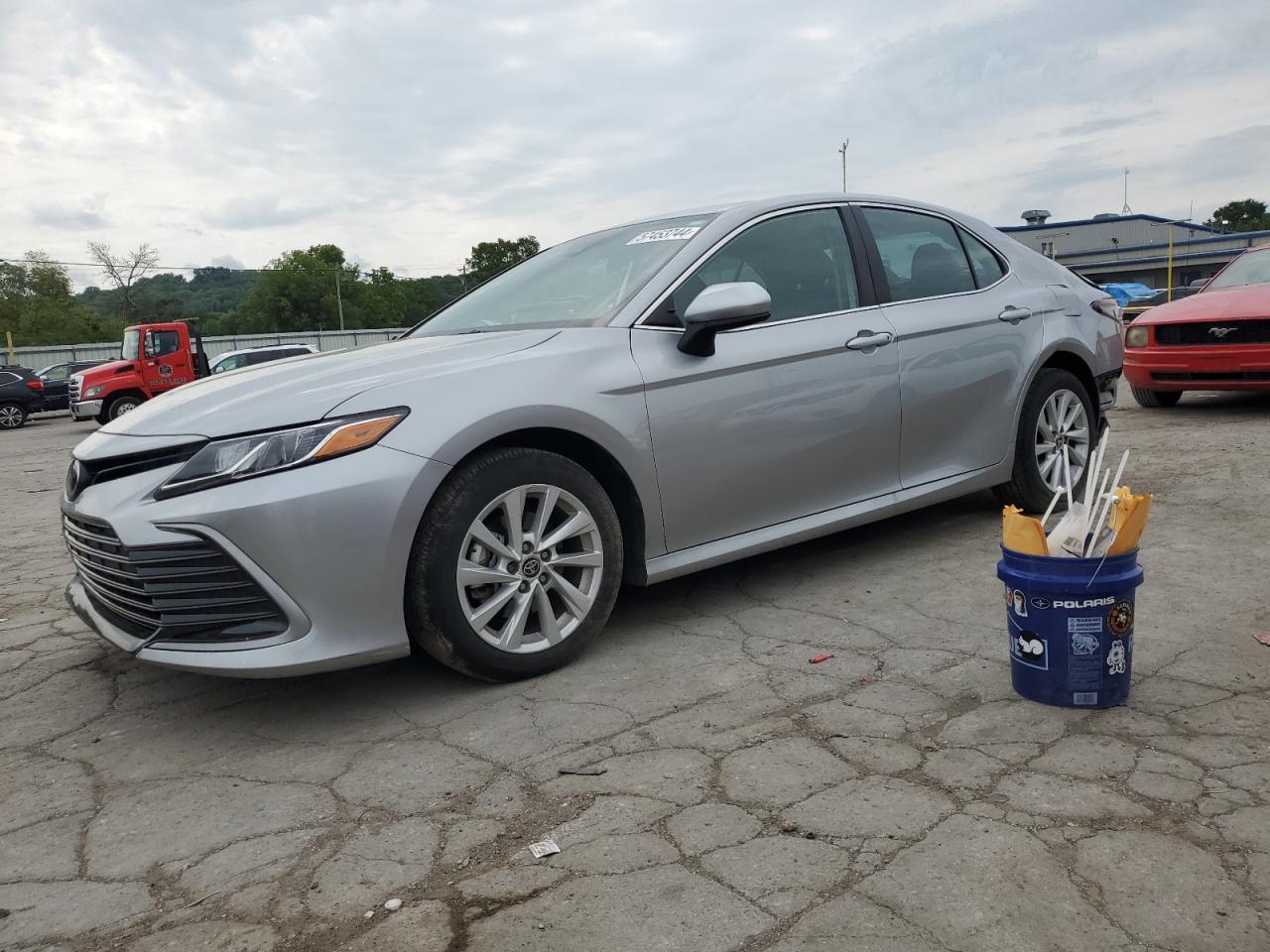 2021 Toyota Camry Le vin: 4T1C11AK0MU598133