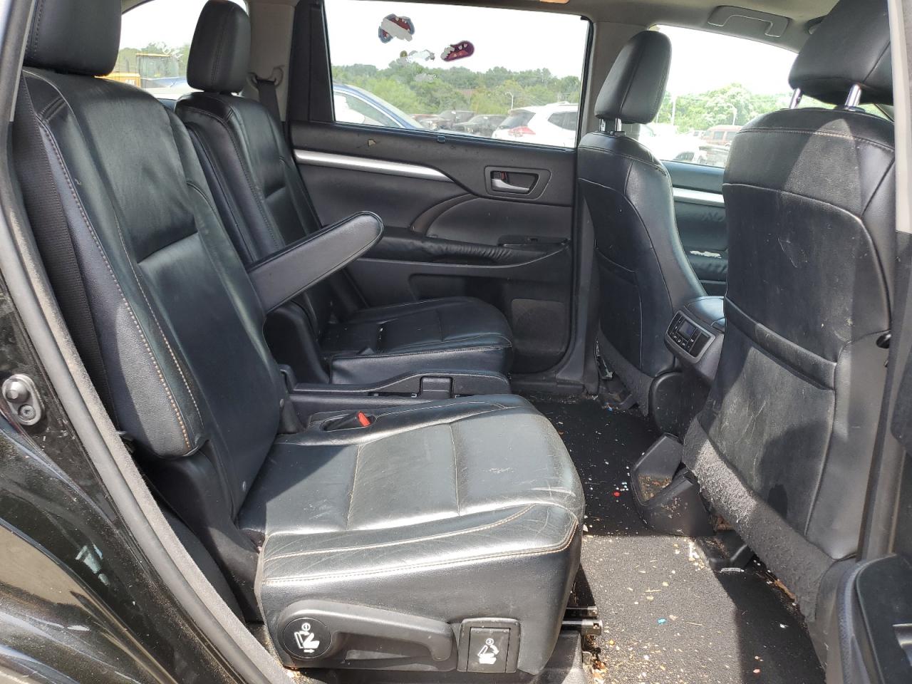 5TDJKRFH9ES022695 2014 Toyota Highlander Xle