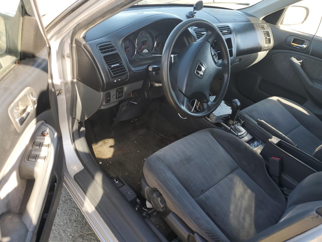 2HGES16513H559048 2003 Honda Civic Lx