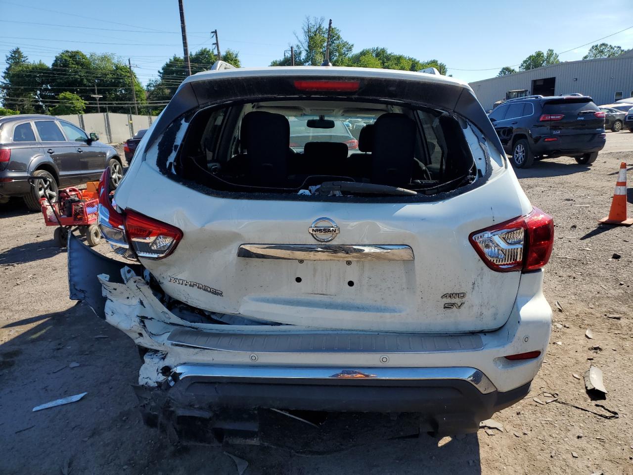 5N1DR2MM7JC656224 2018 Nissan Pathfinder S
