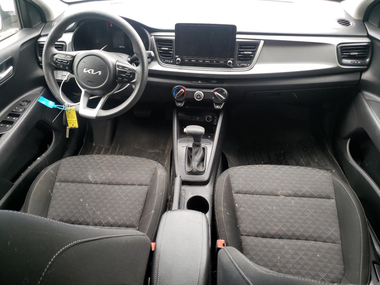 3KPA24AD8NE482111 2022 Kia Rio Lx