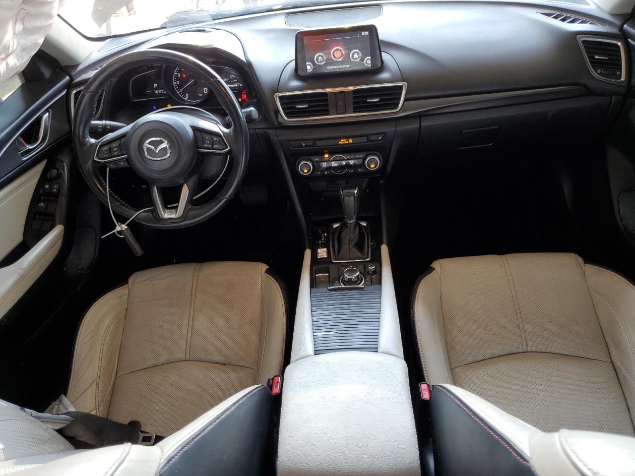 3MZBN1M34JM165081 2018 Mazda 3 Grand Touring