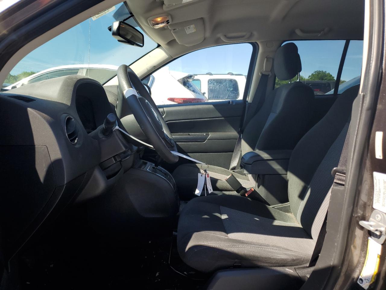 1C4NJDBB4GD617932 2016 Jeep Compass Sport