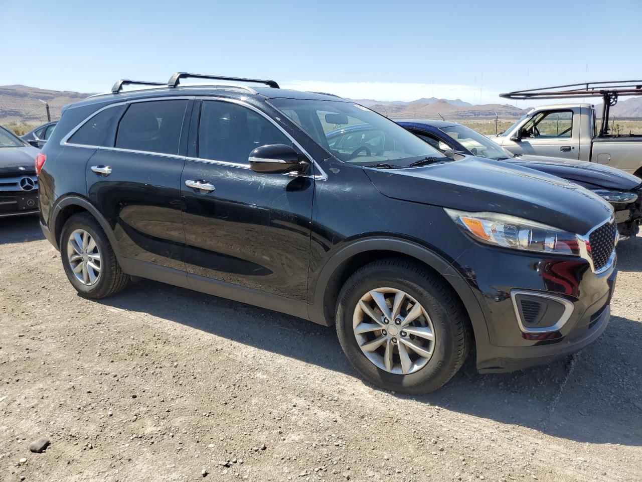 2016 Kia Sorento Lx vin: 5XYPG4A36GG044213