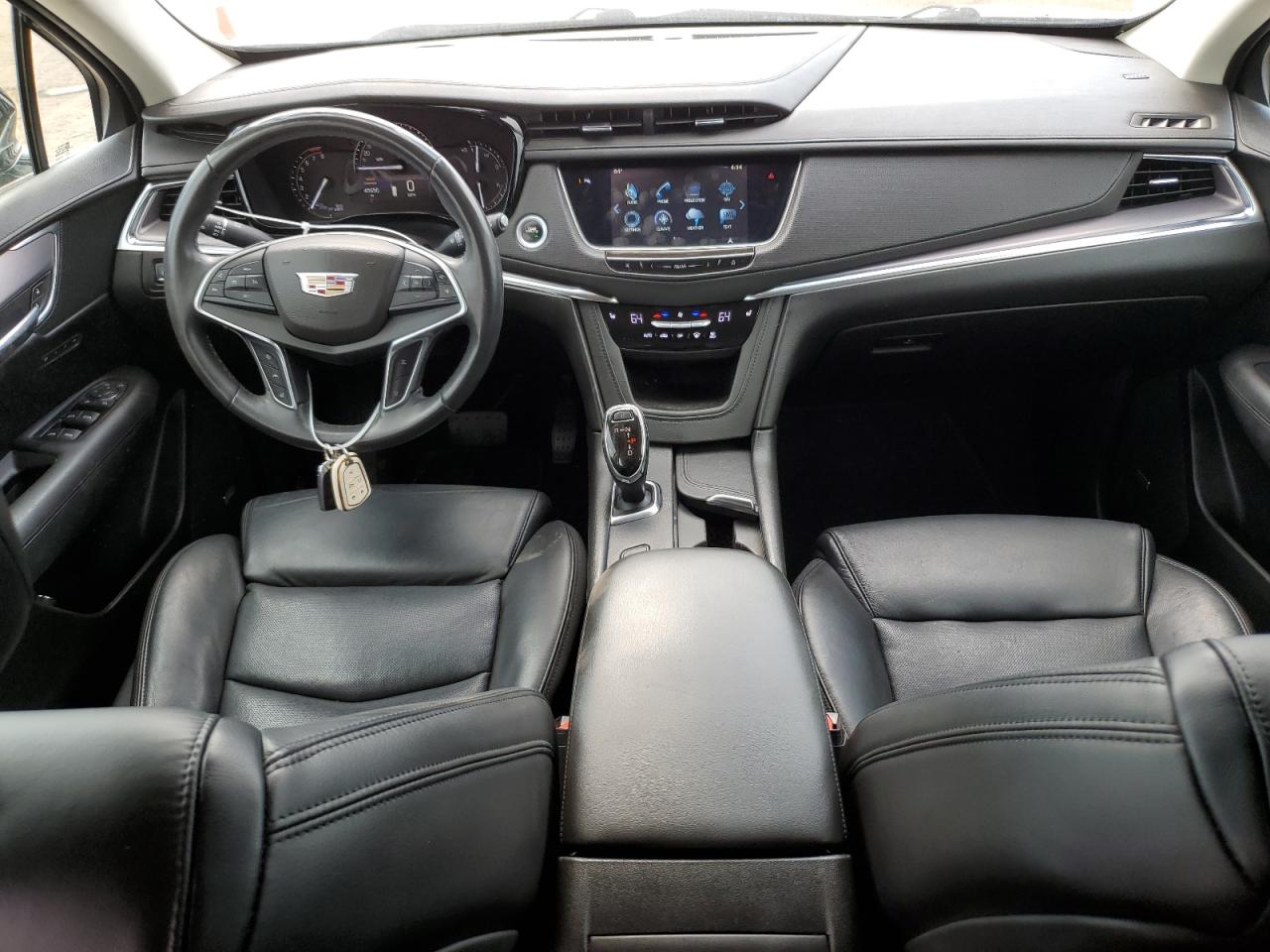 1GYKNDRS8HZ231333 2017 Cadillac Xt5 Luxury