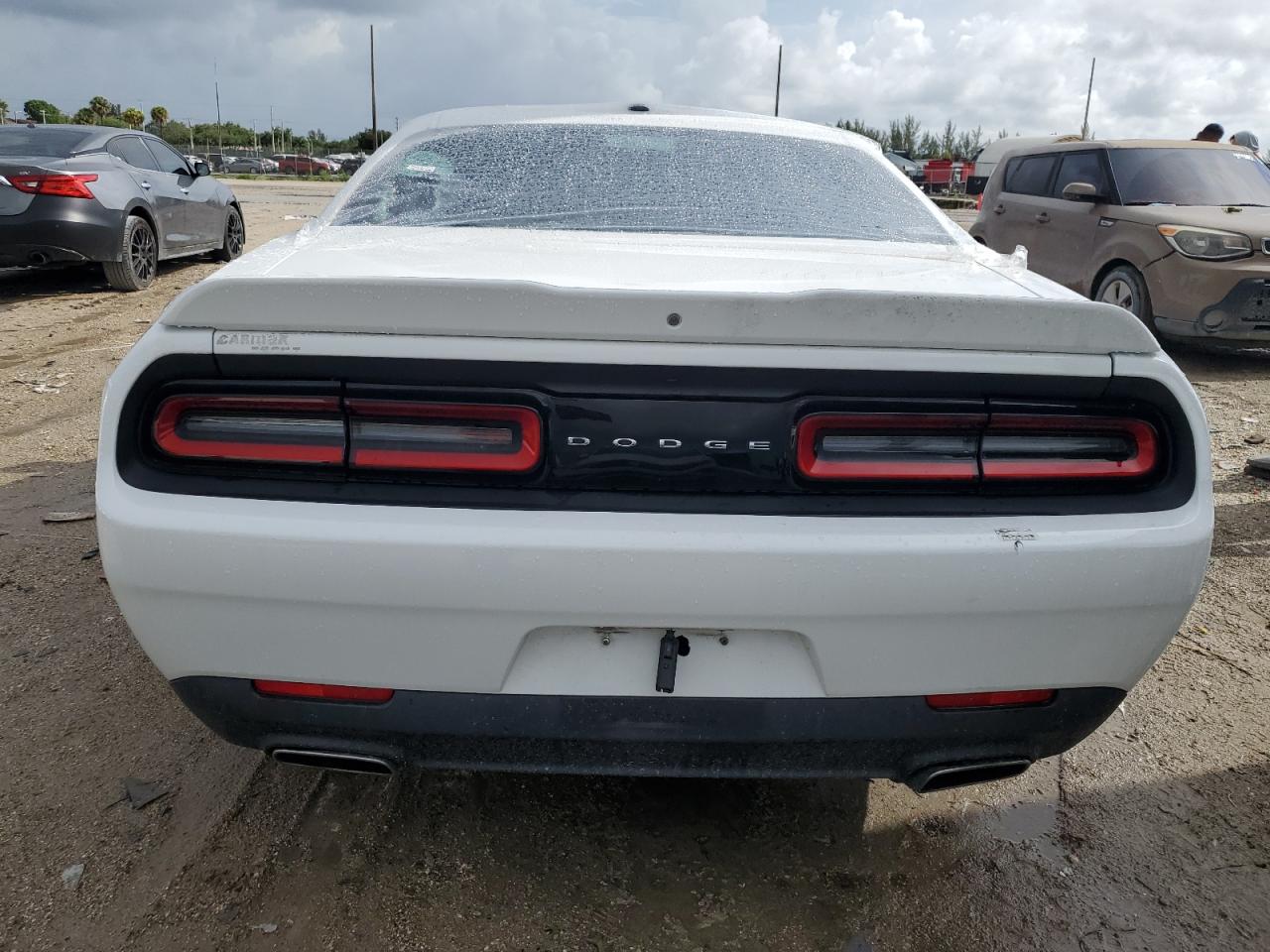 2C3CDZAG9JH270184 2018 Dodge Challenger Sxt