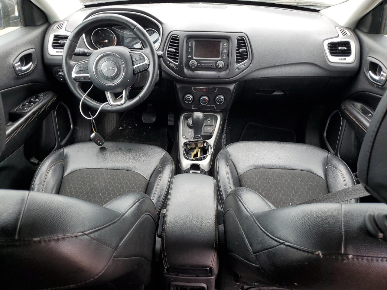 3C4NJDBB1JT436921 2018 Jeep Compass Latitude