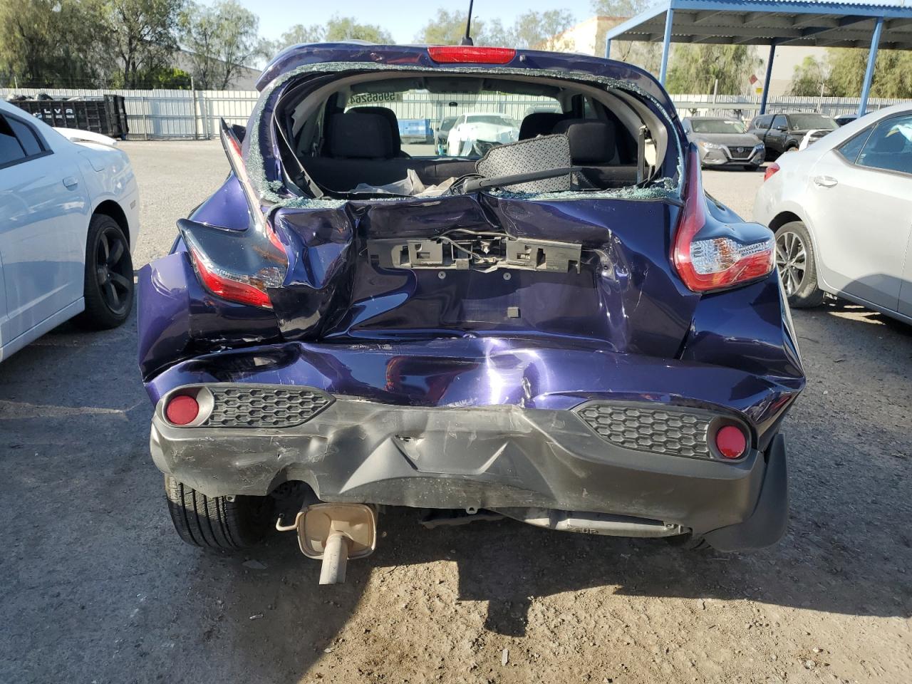 2015 Nissan Juke S vin: JN8AF5MR2FT511066