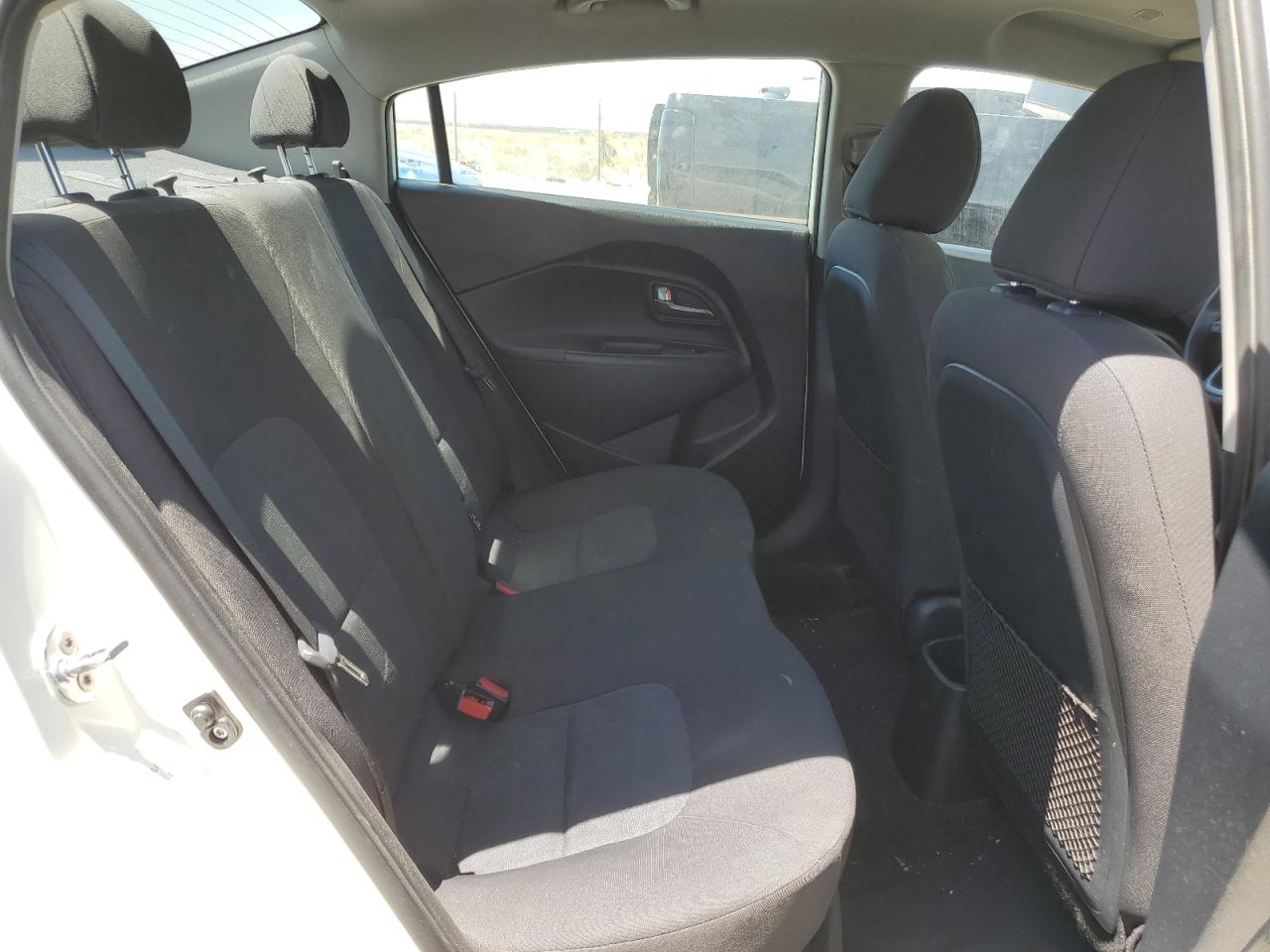 KNADM4A30H6041188 2017 Kia Rio Lx