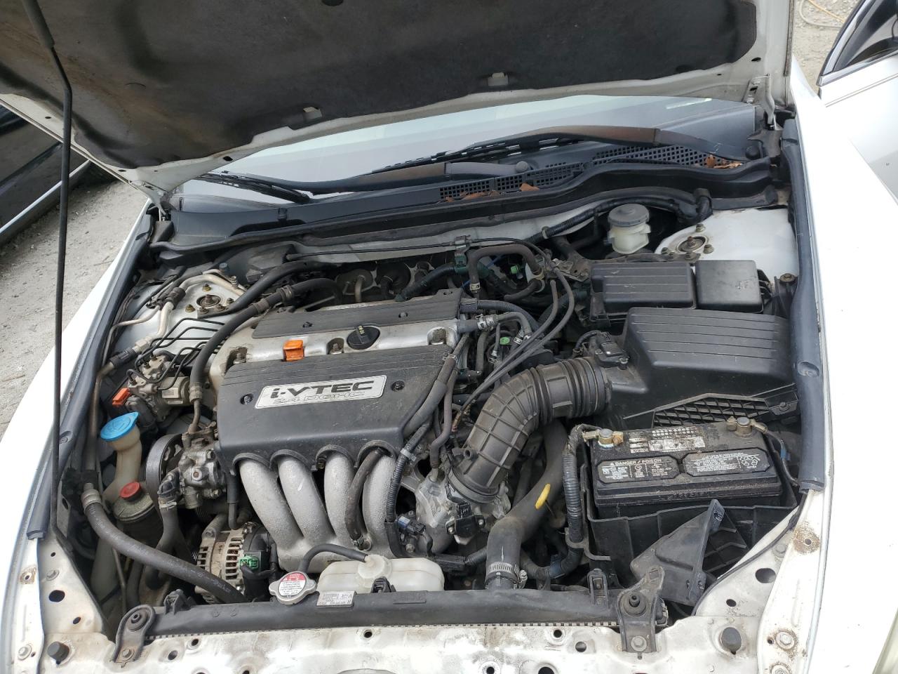 1HGCM564X4A099517 2004 Honda Accord Lx