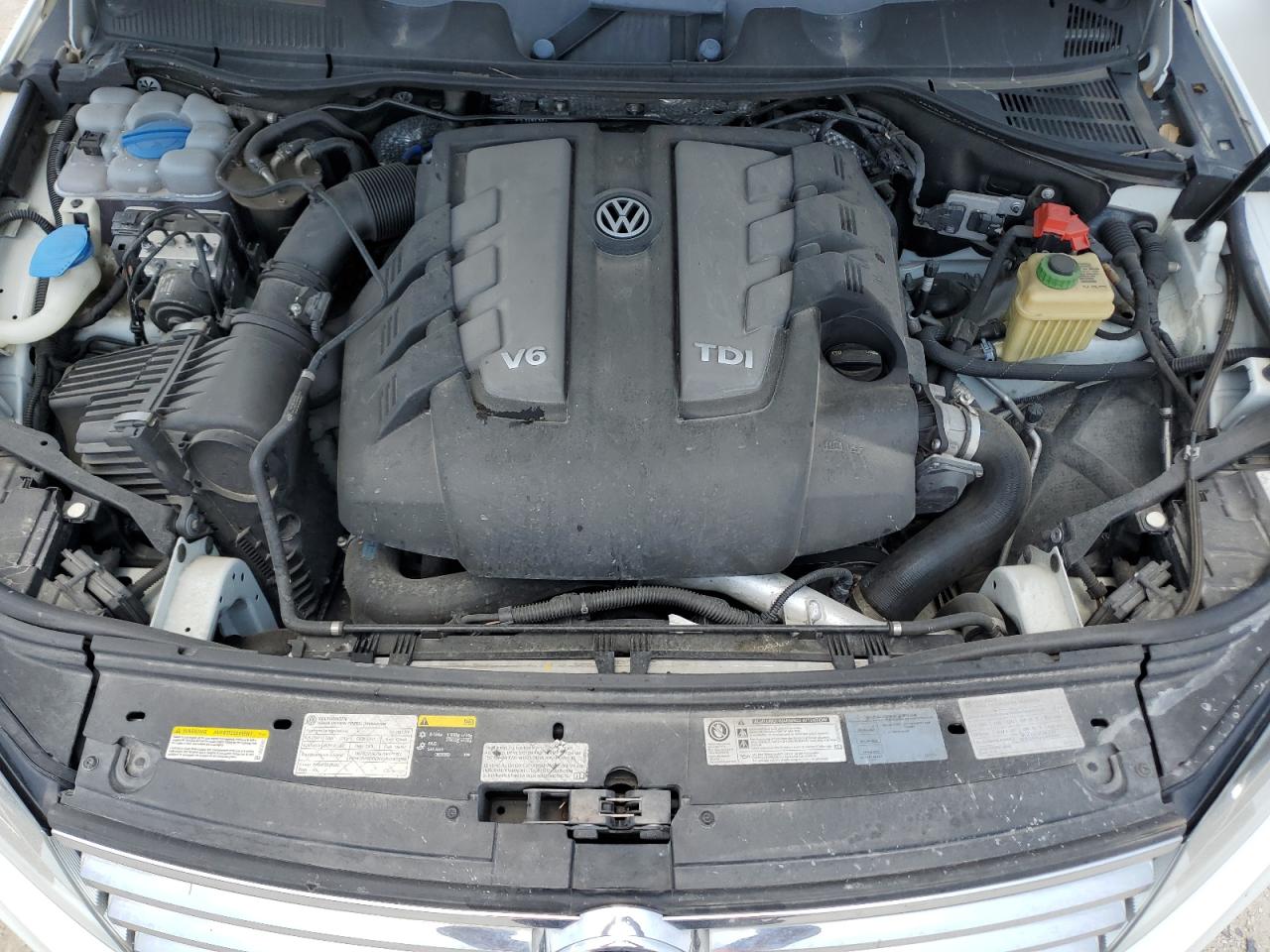 WVGEP9BP3FD003519 2015 Volkswagen Touareg V6 Tdi