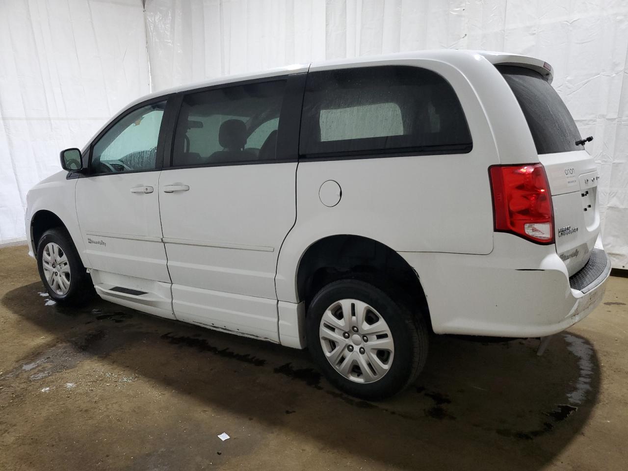 2C7WDGBG2FR533602 2015 Dodge Grand Caravan Se