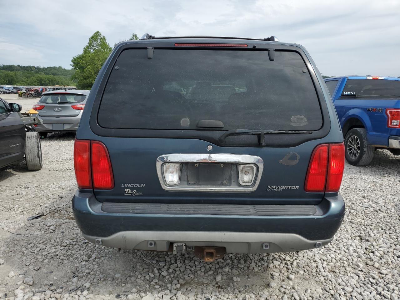 5LMFU28RX1LJ30261 2001 Lincoln Navigator