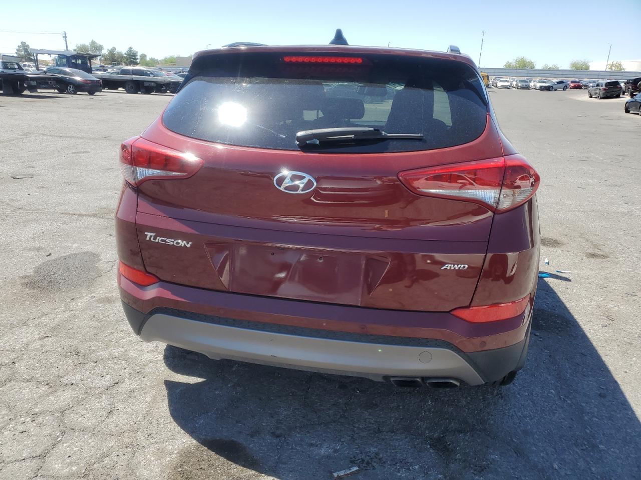 KM8J3CA2XJU778261 2018 Hyundai Tucson Value
