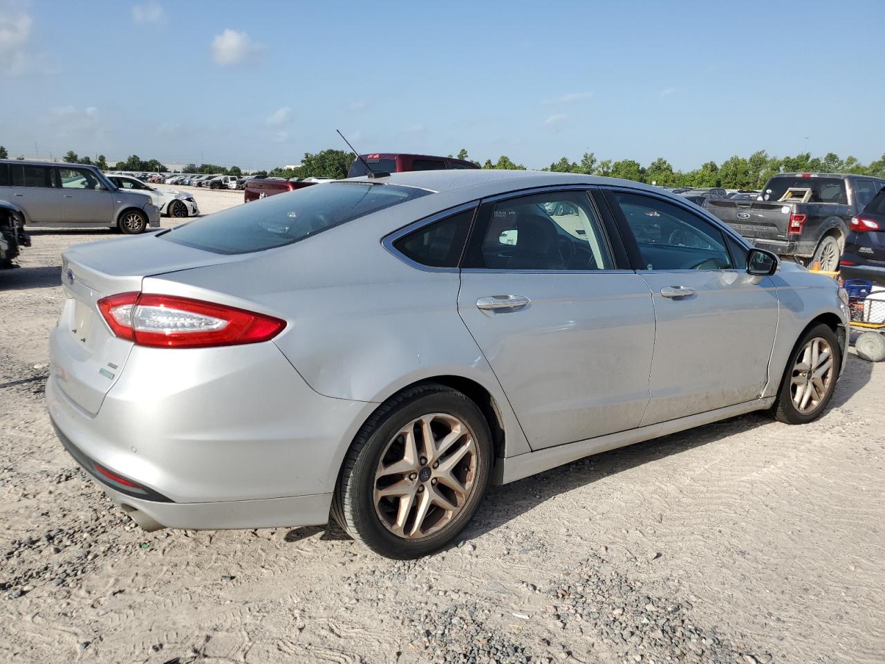 3FA6P0HD0GR221546 2016 Ford Fusion Se