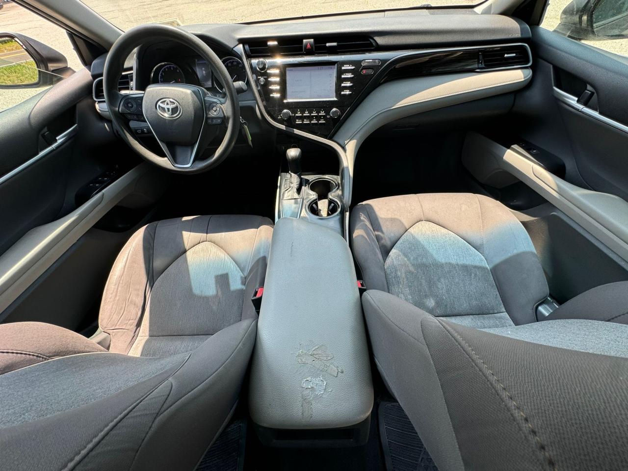 2019 Toyota Camry L vin: 4T1B11HK2KU764392