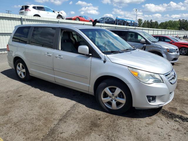 2V4RW3D18AR348491 2010 Volkswagen Routan Se